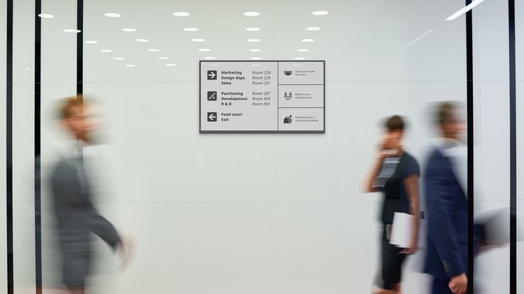 Joan 32 wayfinding