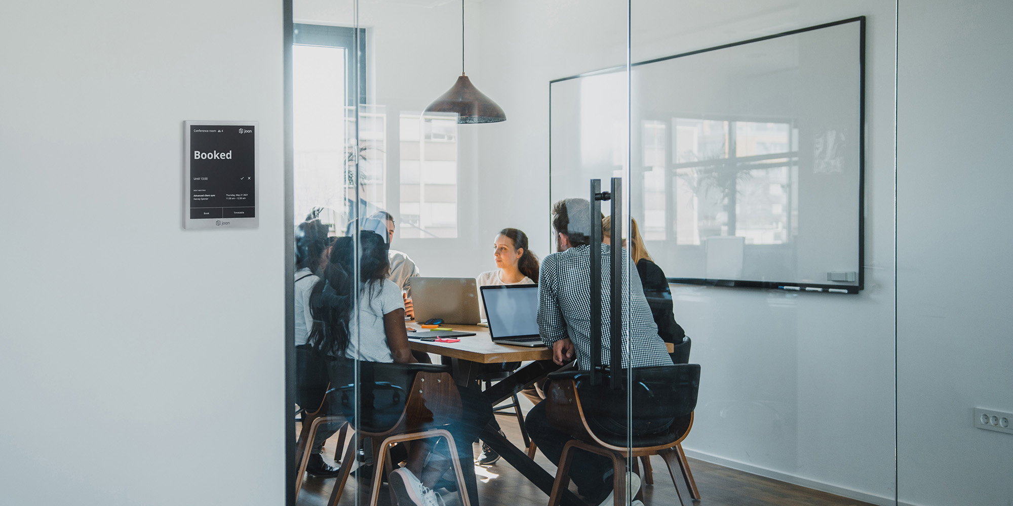 meeting room display technology