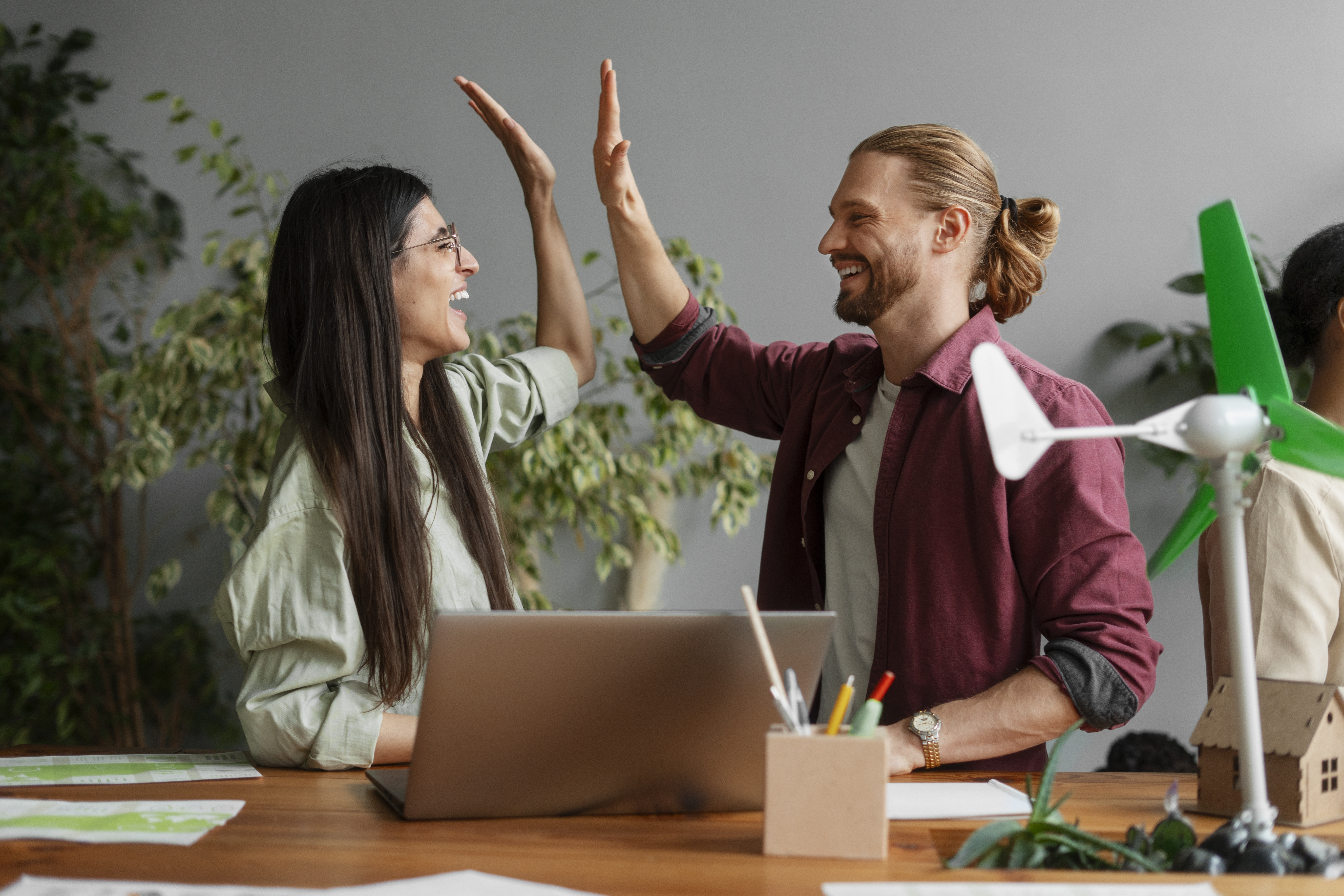 tech-people-trying-achieve-ambitious-sustainability-goals (2)